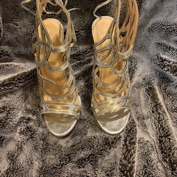 High heels - Picture 3 of 4